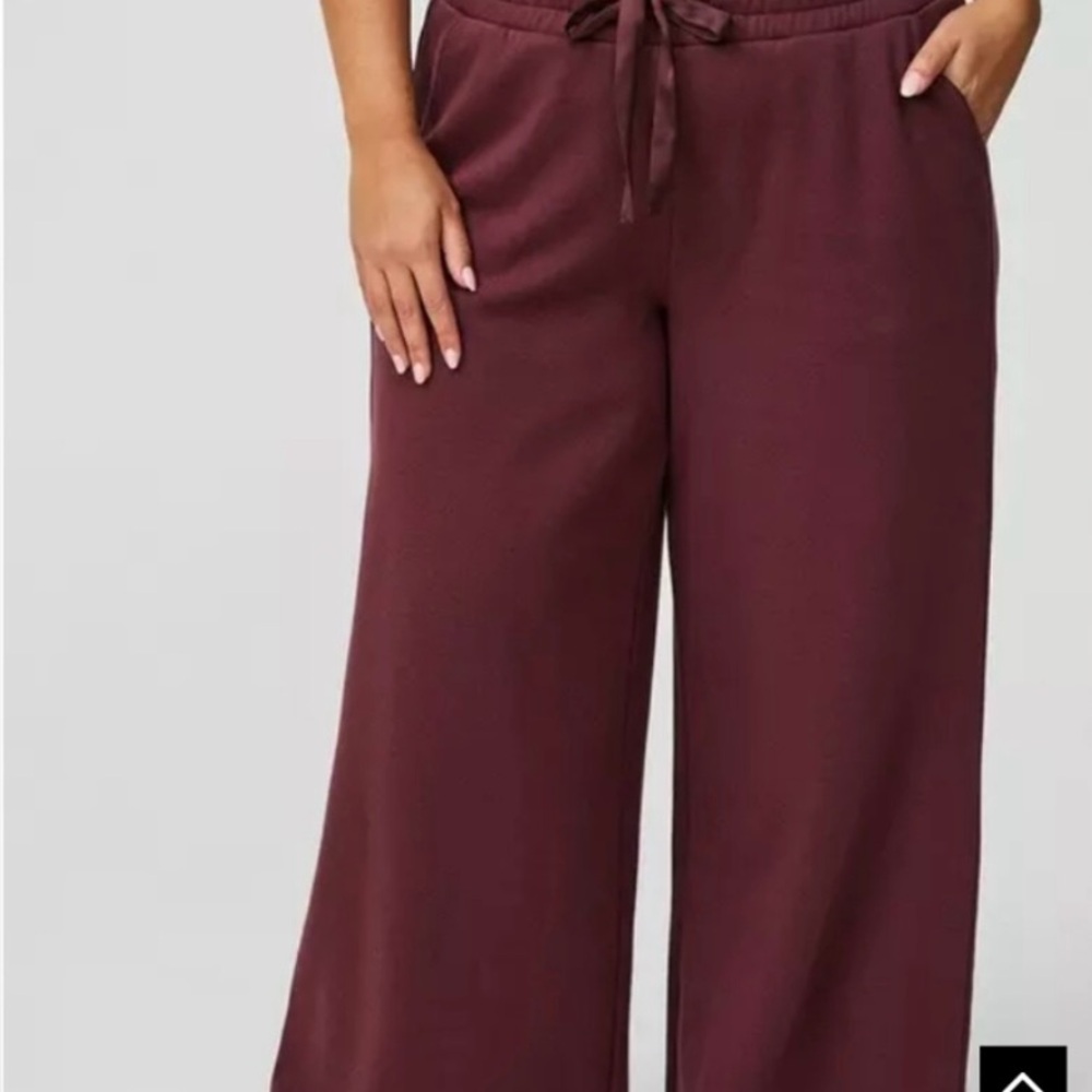 Torrid Burgundy Wide Leg Fleece Pant  Plus Size 3x NWT